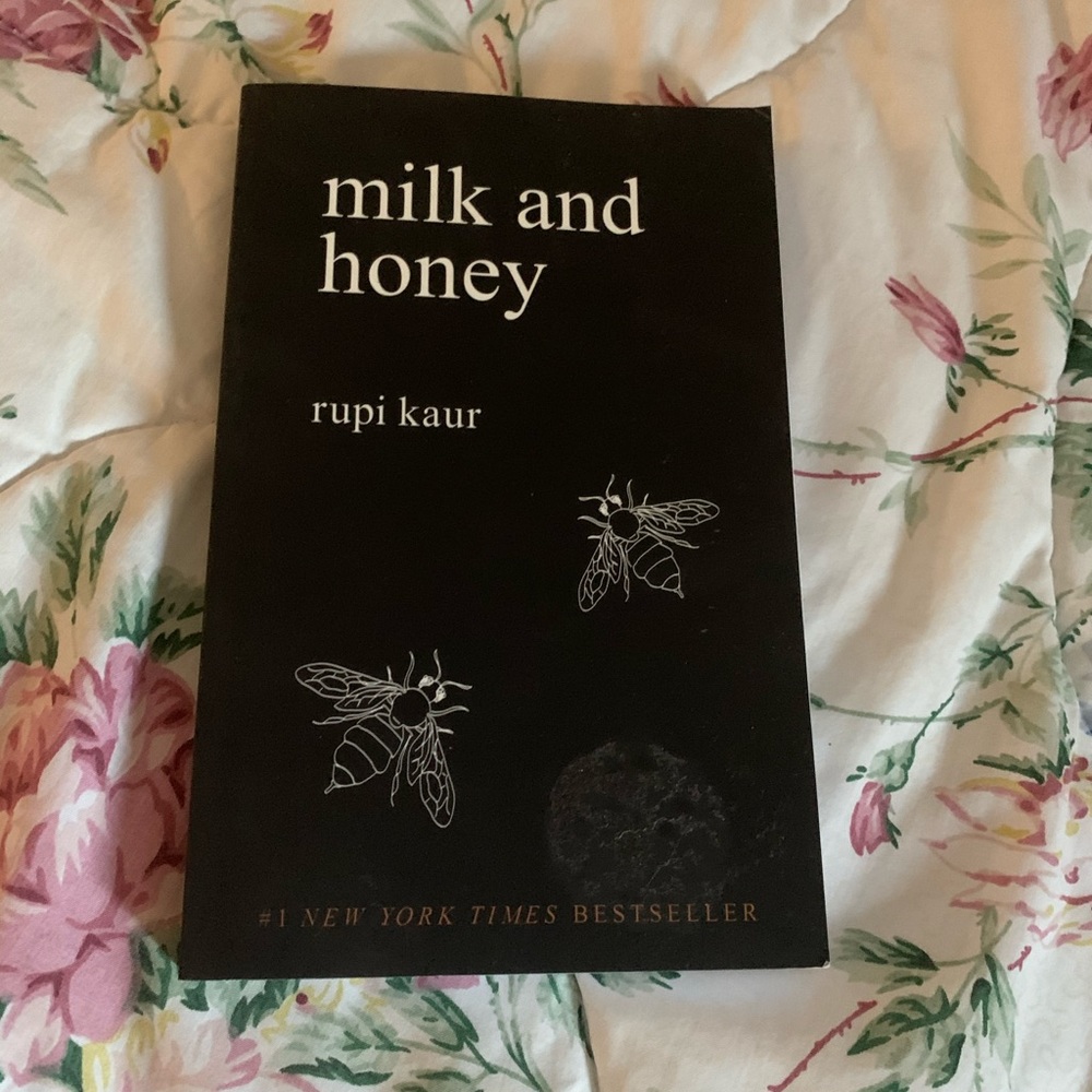milk and honey by rupi kar paperback